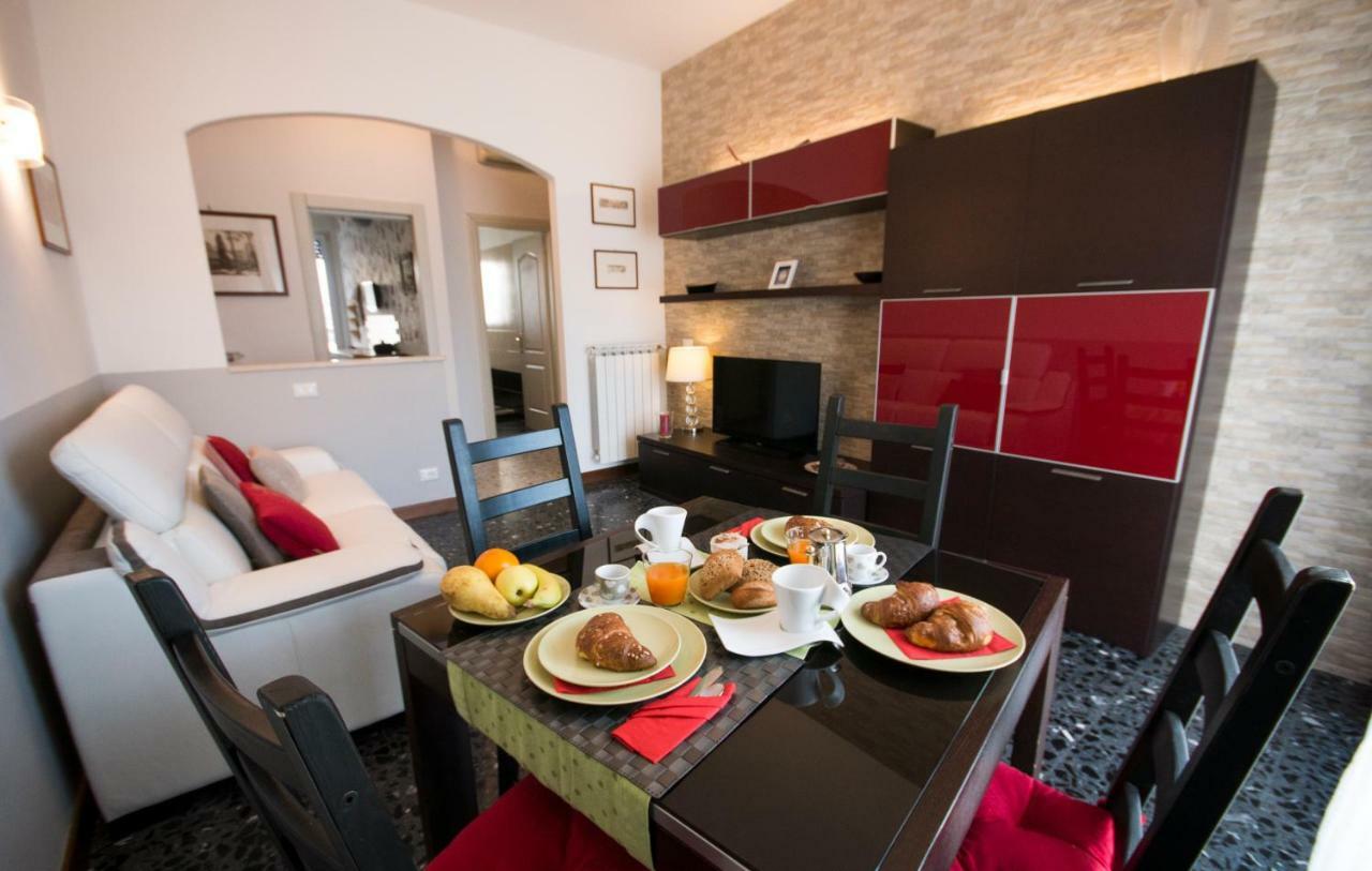 A Casa Di Simone A Viareggio Apartment Екстериор снимка